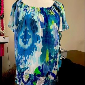 Plus size short sleeve shirt